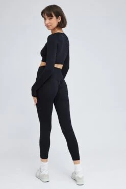 Black Seamless Top And Legging Activewear Set 12 Black Seamless Top And Legging Activewear Set -Modern Fashion Shop aw0002 84f6 black 5
