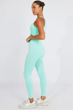 Green Seamless Top And Leggings Activewear Set -Modern Fashion Shop aw0049 39b mint 4